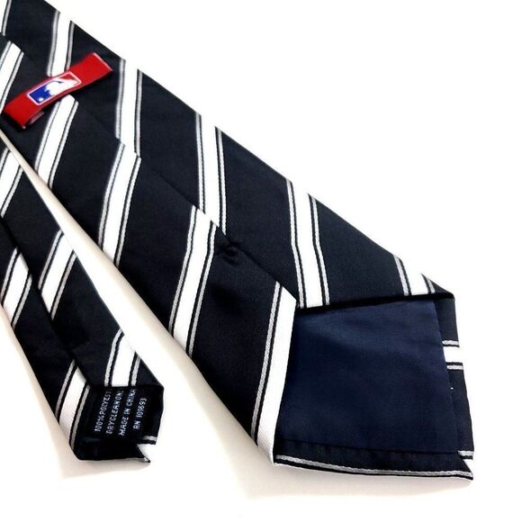 Chicago Whitesox Black White Striped Polyester MLB Baseball Tie - Picture 5 of 6